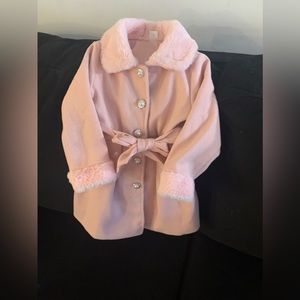BUNDLE OF LIKE NEW TODDLER GIRL CLOTHING